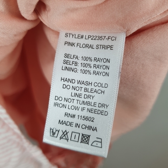 LUSH Romantic Flowy Romper Floral Striped Pink Women's Size S‎ - Picture 12 of 12